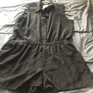Wayf NWT black romper size large